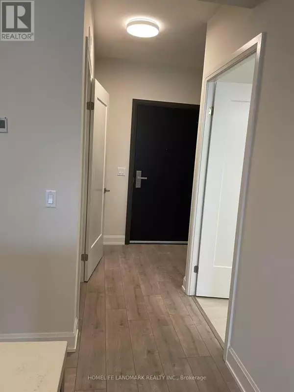 8 South water walk DR South #706, Markham (unionville), ON L3R6L4