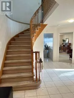 Markham (milliken Mills East), ON L3S2Y2,78 KYLA CRESCENT