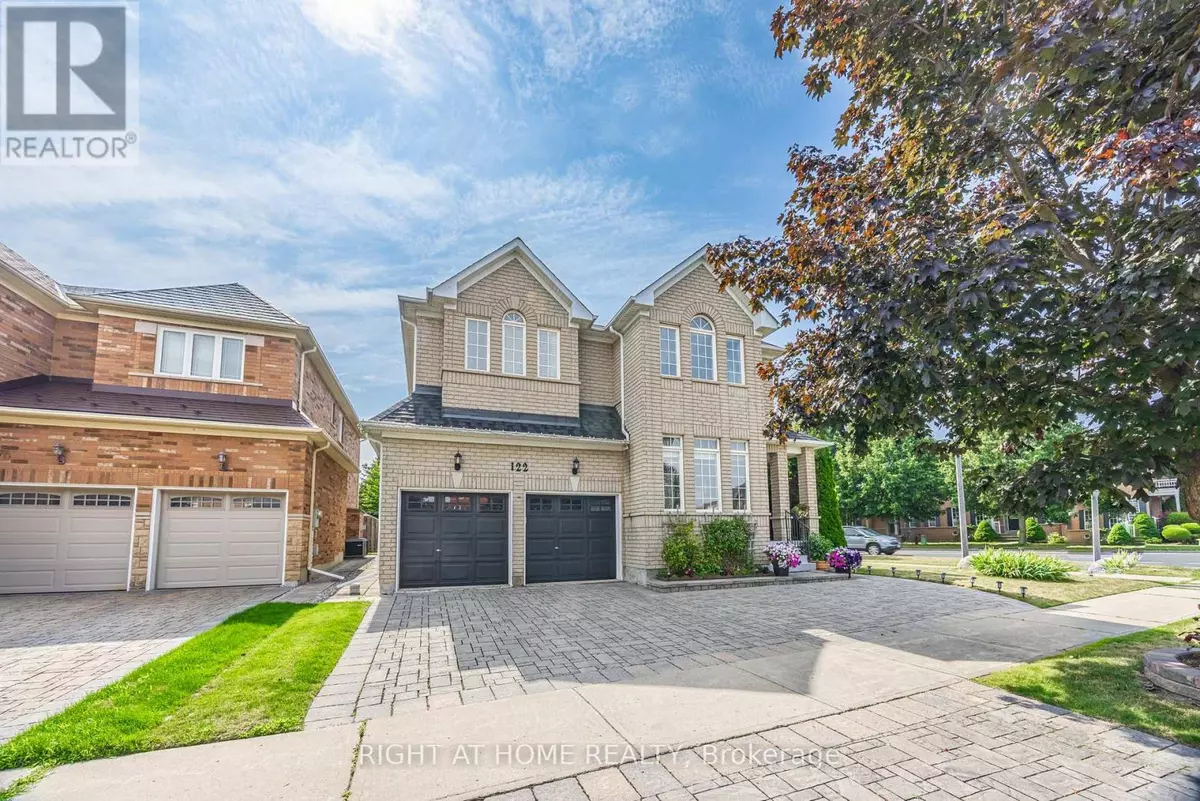 Markham (village Green-south Unionville), ON L3R4S5,122 ANNINA CRESCENT