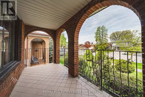 Vaughan (west Woodbridge), ON L4L2T9,665 WOODBRIDGE AVENUE