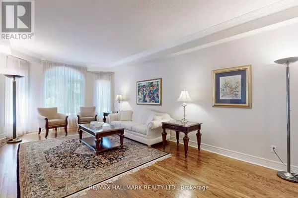 Richmond Hill (langstaff), ON L4B3R4,50 YELLOW BIRCH CRESCENT