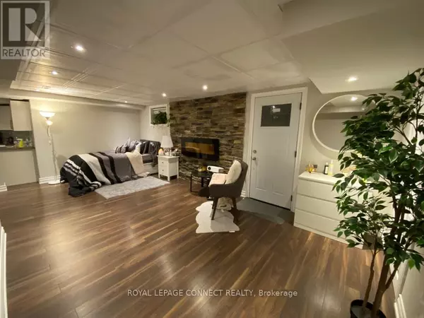 43 Tomlin CRES #Lower, Richmond Hill (north Richvale), ON L4C7T1