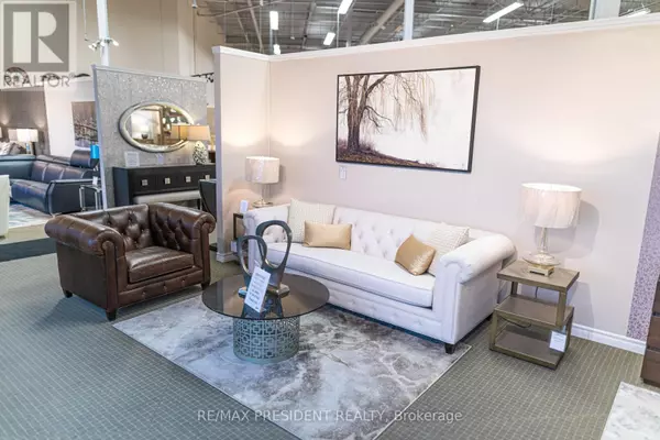 Vaughan (west Woodbridge Industrial Area), ON L4H0A8,8000 HWY 27 #9-10