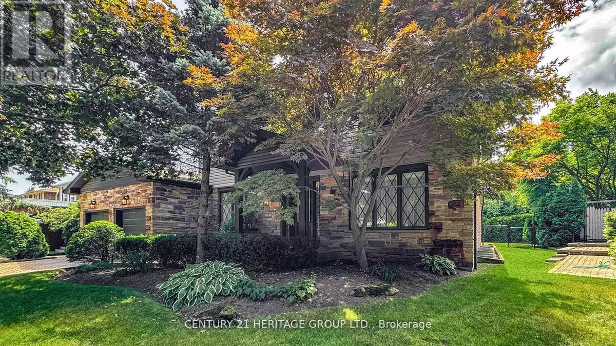 Markham (royal Orchard), ON L3T2M2,280 HENDERSON AVENUE