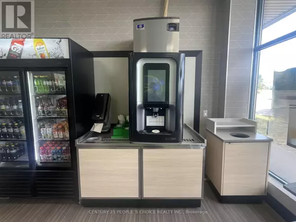 Richmond Hill (devonsleigh), ON L4C3E3,10909 YONGE STREET