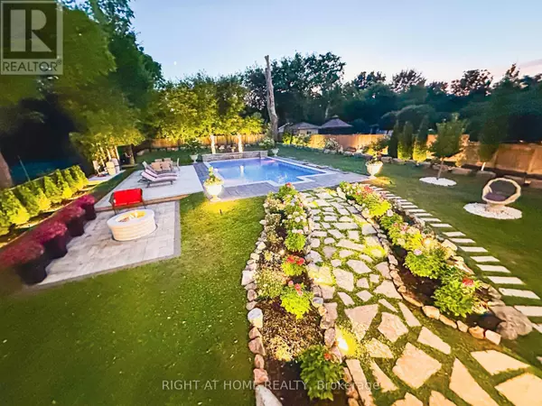 Richmond Hill (south Richvale), ON L4C7A4,10 YONGEVIEW AVENUE