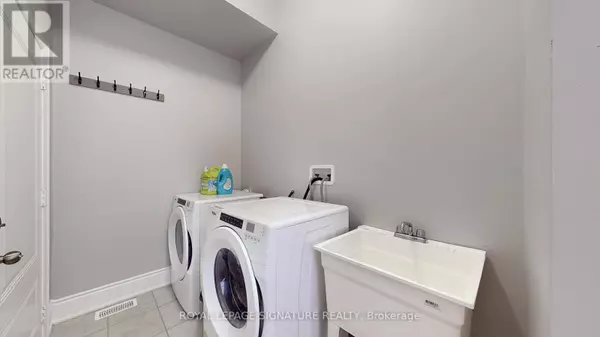 Whitchurch-stouffville (stouffville), ON L4A4X2,57 DROVER CIRCLE