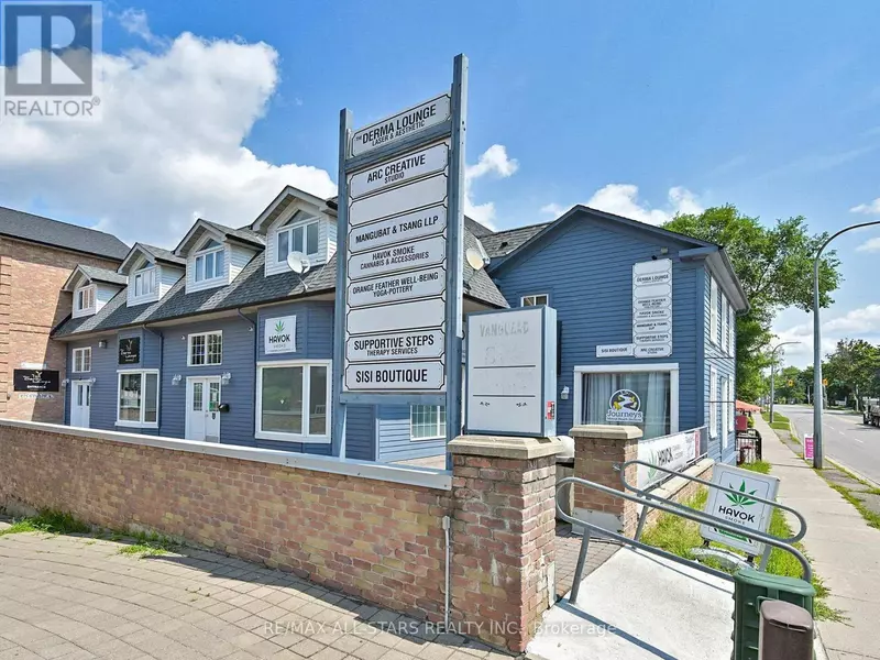 38 Wellington ST East #3B, Aurora (aurora Village), ON L4G1H5