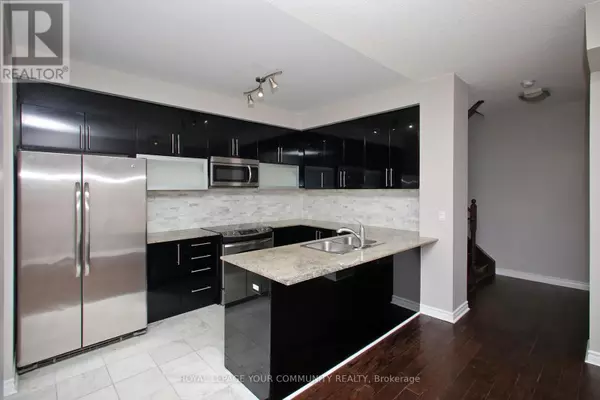 Vaughan (crestwood-springfarm-yorkhill), ON L4J0E3,7 Brighton PL #19