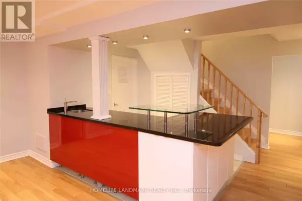 Richmond Hill (north Richvale), ON L4C7P2,21 Marsh ST #Lower