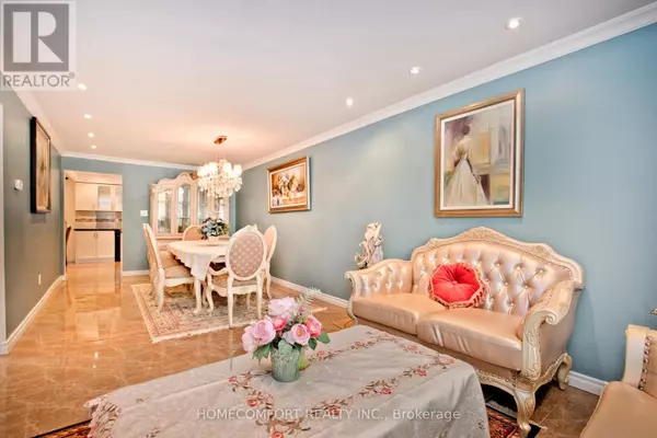 Vaughan (crestwood-springfarm-yorkhill), ON L4J5L8,658 YORK HILL BOULEVARD