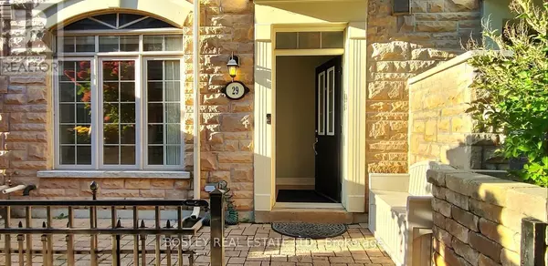 8 Brighton PL #29, Vaughan (crestwood-springfarm-yorkhill), ON L4J0E3