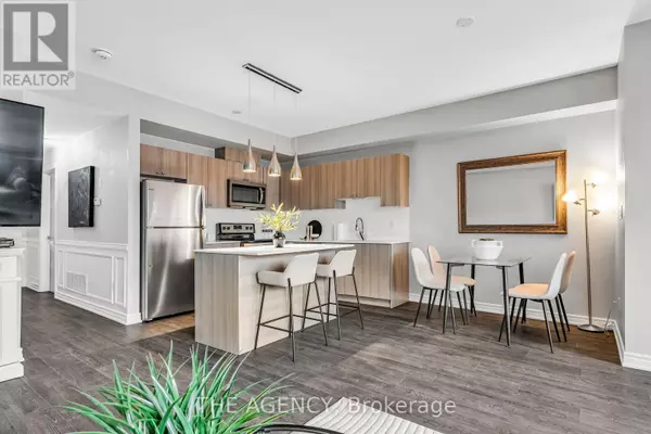 198 Pine Grove RD #9, Vaughan (islington Woods), ON L4L0H8