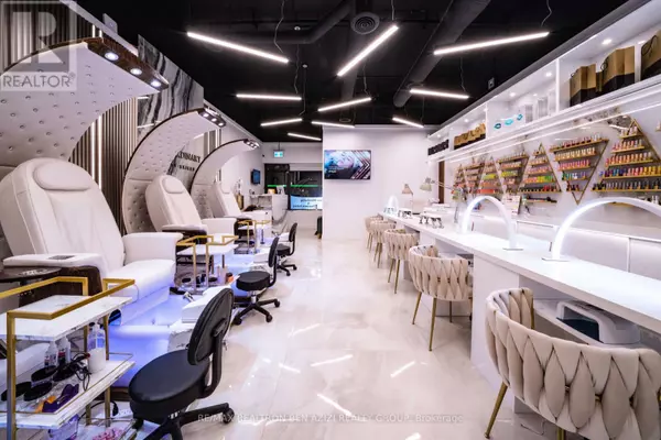 Richmond Hill (oak Ridges), ON L4E3L6,13311 Yonge ST #104