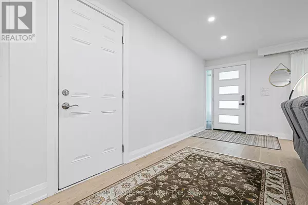 Richmond Hill (harding), ON L4C1Y4,168 RUGGLES AVENUE