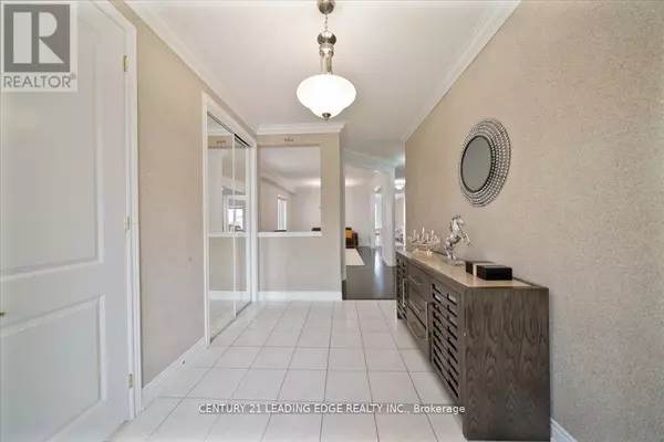 Vaughan (vellore Village), ON L4L1A6,324 CHATFIELD DRIVE S