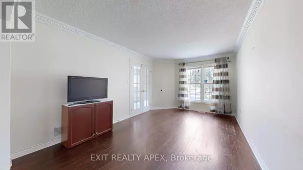 Vaughan (vaughan Grove), ON L4L8X6,143 VENETO DR UPPER DRIVE