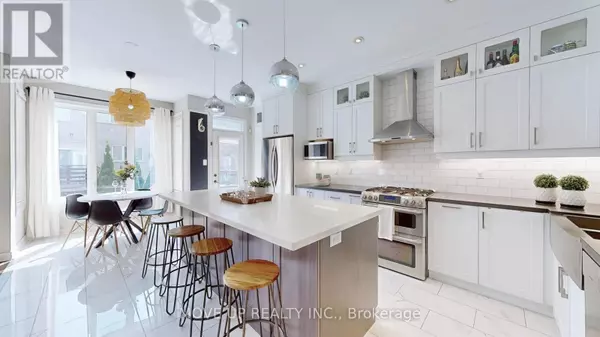 30 HOPPINGTON AVENUE, Whitchurch-stouffville (stouffville), ON L4A0K7