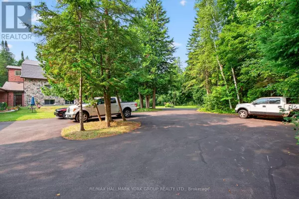 Uxbridge, ON L4A7X4,245 DAVIS DRIVE