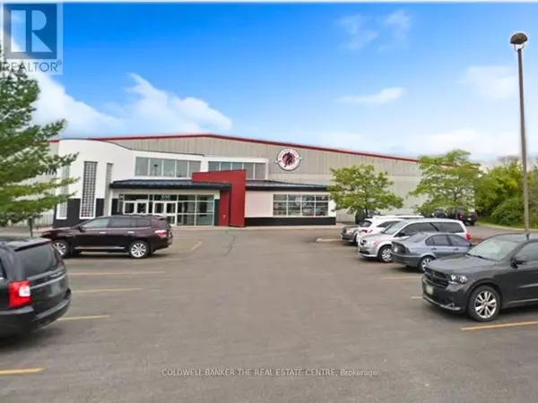 Richmond Hill (devonsleigh), ON L4C0S1,MAIN FL ROOM - 650 EDWARD AVENUE