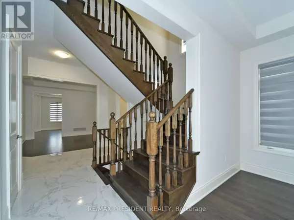 Whitchurch-stouffville (stouffville), ON L4A5C2,210 MCKEAN DRIVE