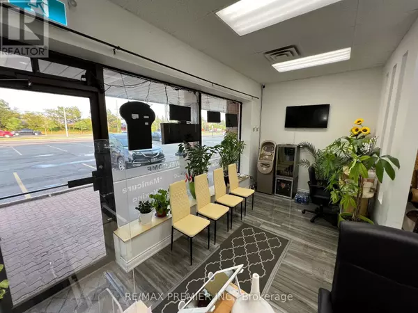 Vaughan (maple), ON L6A1P4,9300 Keele ST #9