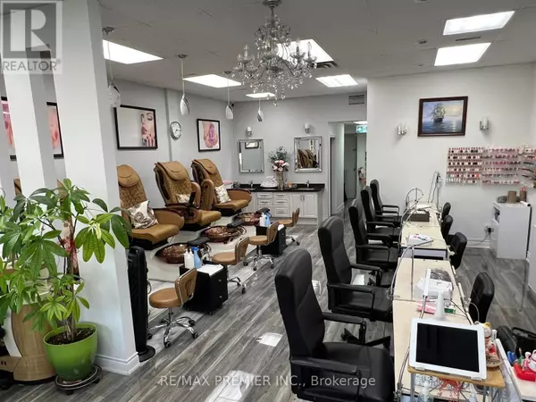 Vaughan (maple), ON L6A1P4,9300 Keele ST #9