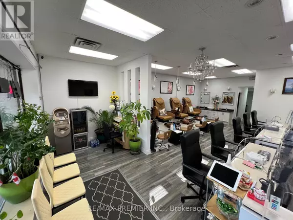 Vaughan (maple), ON L6A1P4,9300 Keele ST #9