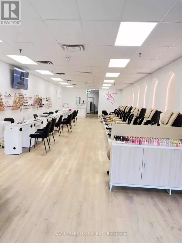 Vaughan (maple), ON L6A1W2,2354 Major Mackenzie DR #6