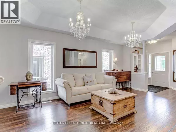 Richmond Hill (oak Ridges Lake Wilcox), ON L4E4G7,30 Lacona CRES #Main & 2nd