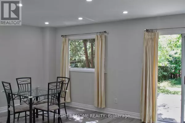 Markham (royal Orchard), ON L3T5W3,28 BAYWOOD COURT