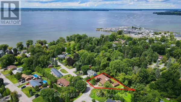 Georgina (keswick South), ON L4P2S2,8 WATERBEND DRIVE