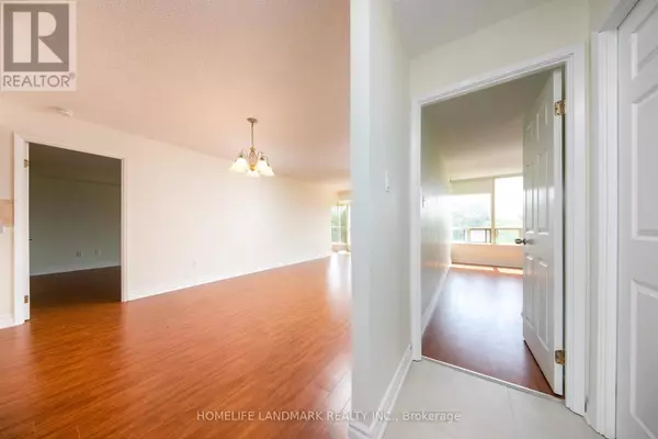 Richmond Hill (harding), ON L4C9V3,175 Cedar AVE ##302