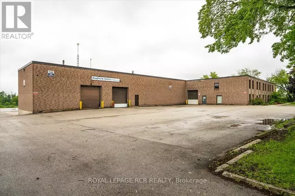 355 DISSETTE STREET, Bradford West Gwillimbury (bradford), ON L3Z3G9