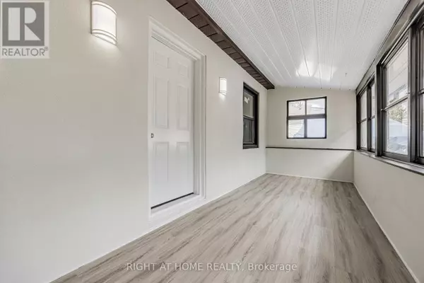 Richmond Hill (harding), ON L4C2C1,225 ESSEX- BASEMENT UNIT AVENUE