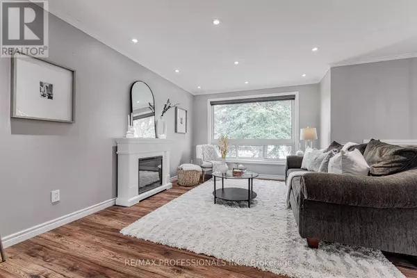 Adjala-tosorontio (everett), ON L0M1J0,16 WALES AVENUE N