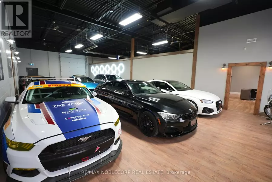 310 Millway AVE #4, Vaughan (concord), ON L4K3W3