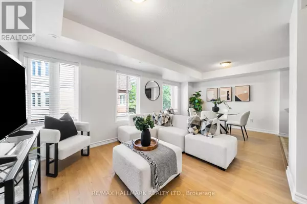 308 John ST #213, Markham (aileen-willowbrook), ON L3T0A7