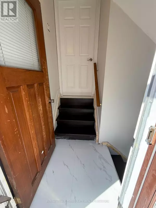 Vaughan (west Woodbridge), ON L4L3V2,15 Kaiser DR #Lower