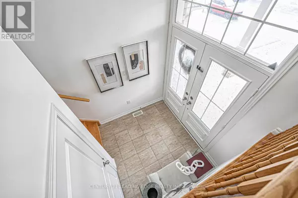 East Gwillimbury (mt Albert), ON L0G1M0,87 RIDGE GATE CRESCENT