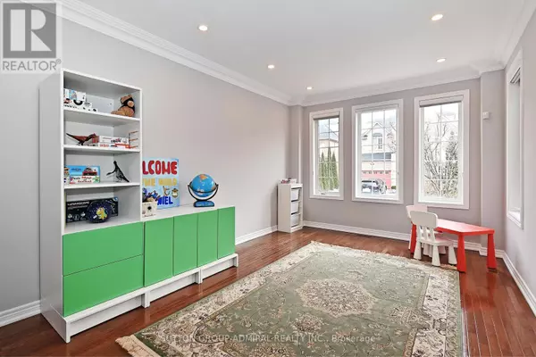 Vaughan (patterson), ON L4J8R7,32 SEABREEZE AVENUE