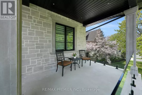 East Gwillimbury (mt Albert), ON L0G1M0,42 ALICE STREET