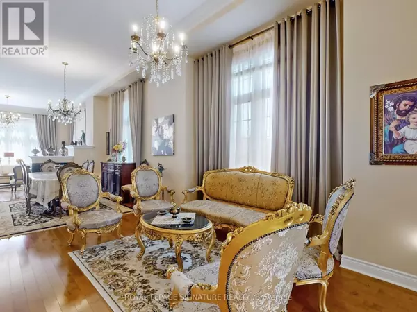 Vaughan (patterson), ON L6A4S3,45 JAZZ DRIVE