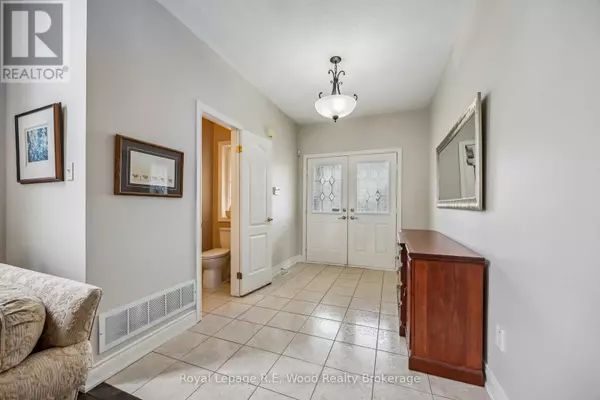 Richmond Hill (oak Ridges), ON L4E3W3,3 LORWOOD COURT