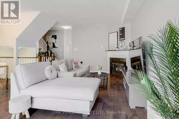 64 LANDER CRESCENT, Vaughan (patterson), ON L4J8V2