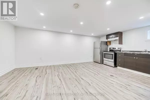 Newmarket (bristol-london), ON L3Y2X6,99 Cherrywood DR #Bsmt