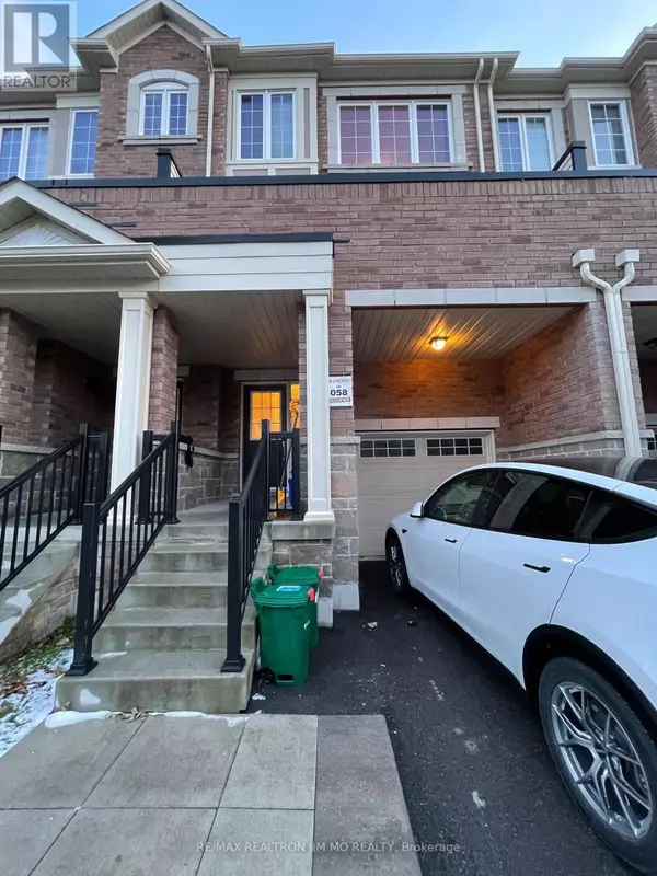 40 LADY DOLORES AVENUE, Vaughan (patterson), ON L6A4Y4