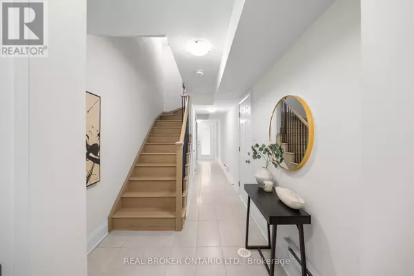 Vaughan (maple), ON L6A3Y5,17 KENNISIS WAY