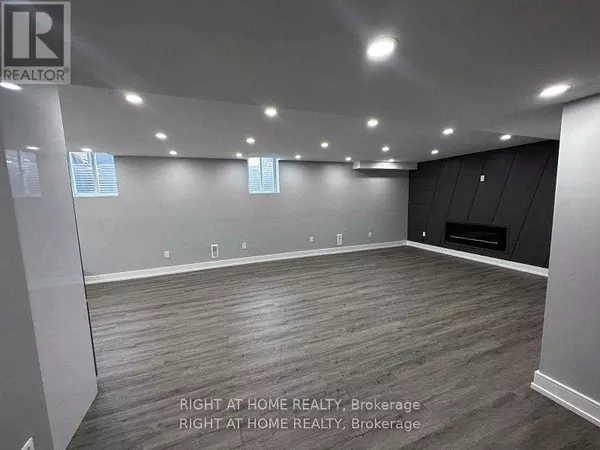 Innisfil (alcona), ON L9S0N5,947 WICKHAM ROAD