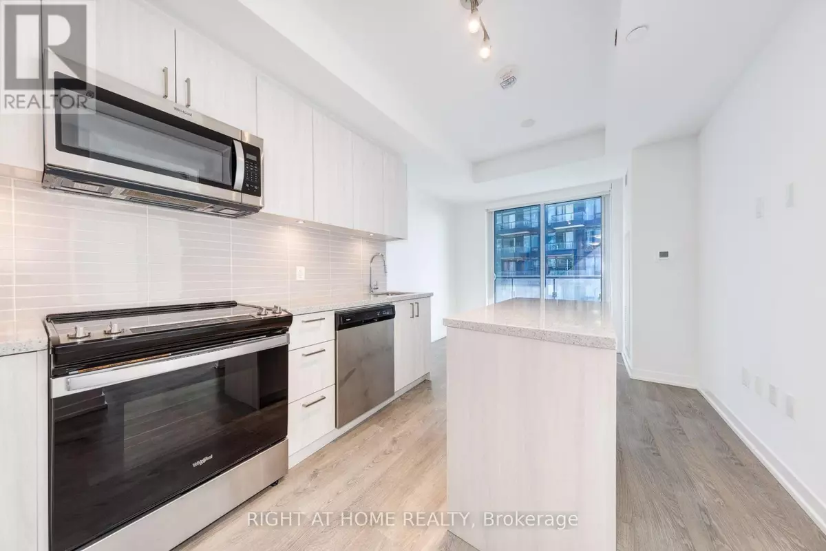 Richmond Hill (south Richvale), ON L4C5T6,3 Rosewater ST #510